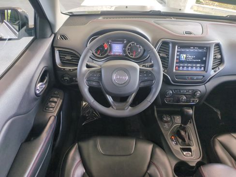 Certified 2022 Jeep Cherokee Trailhawk image 17