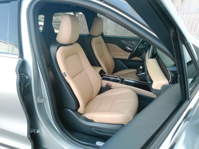 Used 2023 Lincoln Corsair Reserve AWD/4WD image 22