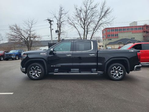 Used 2023 GMC Sierra 1500 SLT w/ SLT Premium Package image 6