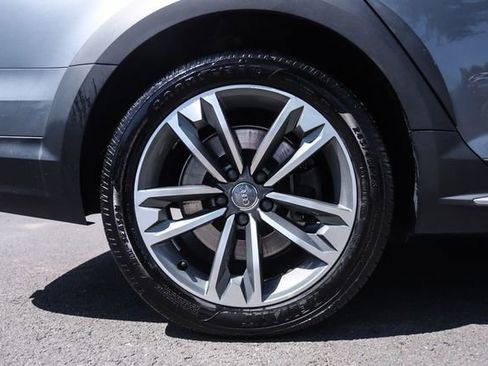 Used 2018 Audi A4 2.0T allroad Premium Plus AWD/4WD image 18