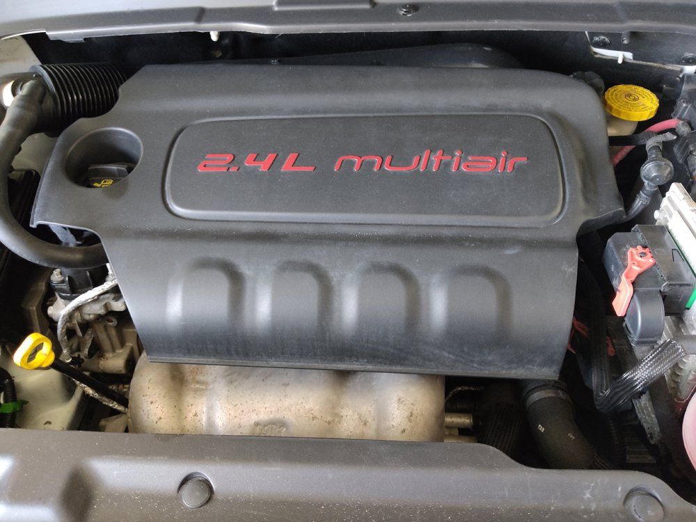 Used 2018 Jeep Compass Latitude w/ Popular Equipment Group FWD image 30