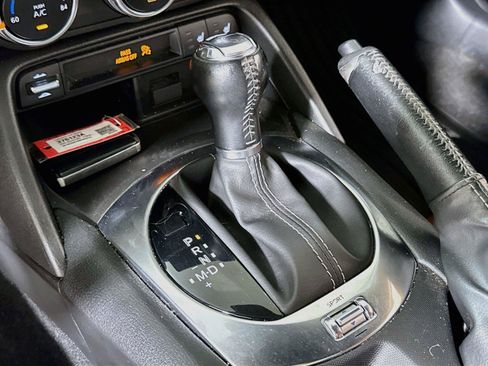 Used 2022 MAZDA MX-5 Miata RF Grand Touring RWD image 15