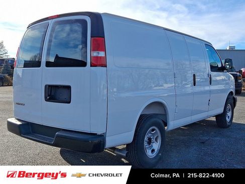 New 2025 Chevrolet Express 2500 Work Van w/ Driver Convenience Package image 3