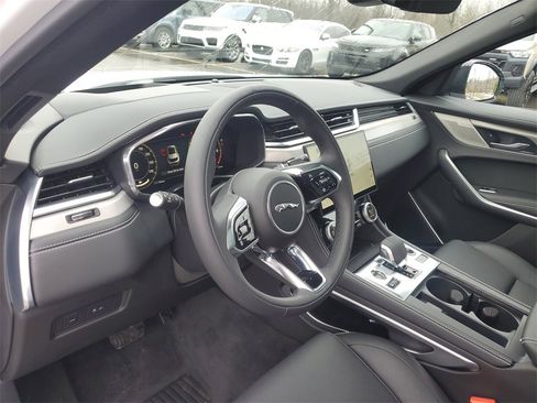 Used 2025 Jaguar F-PACE R-Dynamic S image 13