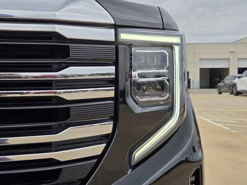 Used 2024 GMC Sierra 1500 SLT AWD/4WD image 31