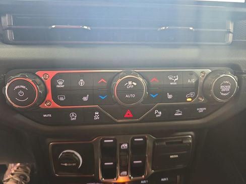 New 2026 Jeep Wrangler Unlimited Rubicon AWD/4WD image 21