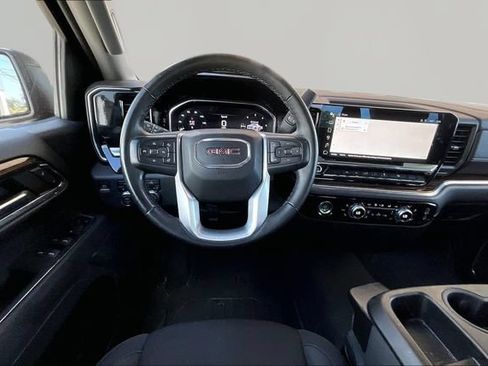 Used 2024 GMC Sierra 1500 Elevation AWD/4WD image 8
