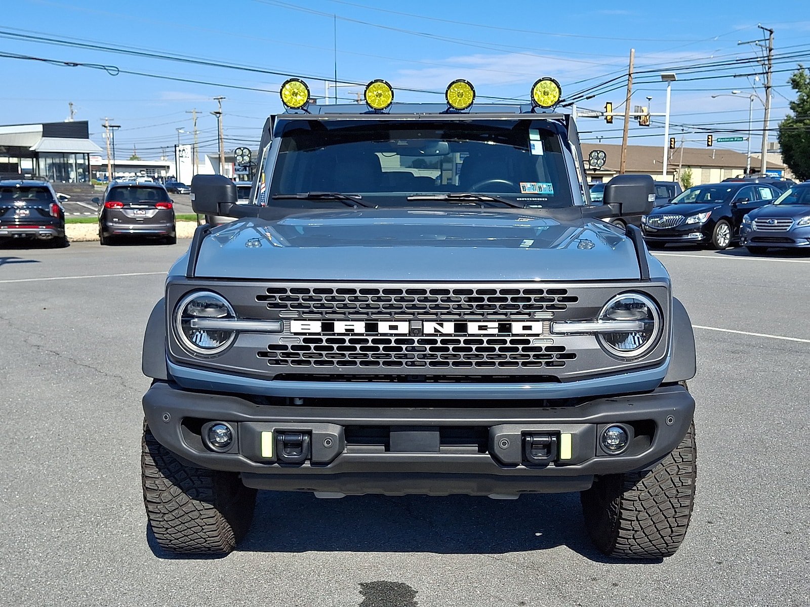 Used 2023 Ford Bronco Badlands w/ Sasquatch Package AWD/4WD image 2