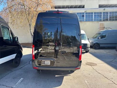 Used 2025 Mercedes-Benz Sprinter 2500 image 4