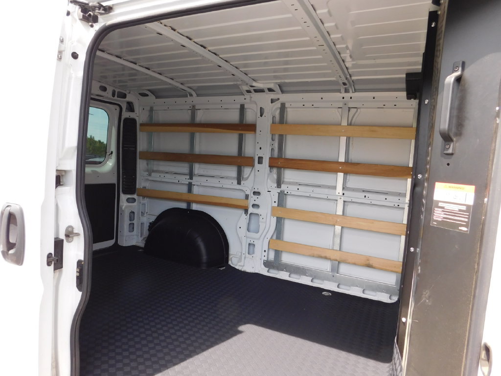 Used 2025 RAM ProMaster 2500 w/ U-Haul Equipment Group FWD image 9