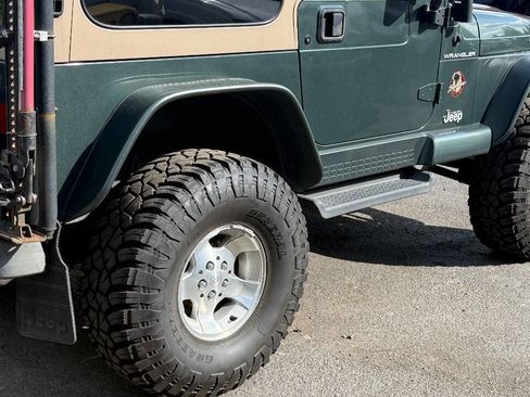 Used 2002 Jeep Wrangler Sahara AWD/4WD image 26
