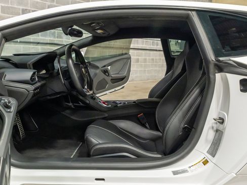 Used 2016 Lamborghini Huracan LP 610-4 image 41