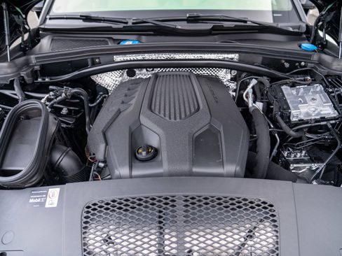 New 2026 Porsche Macan image 30