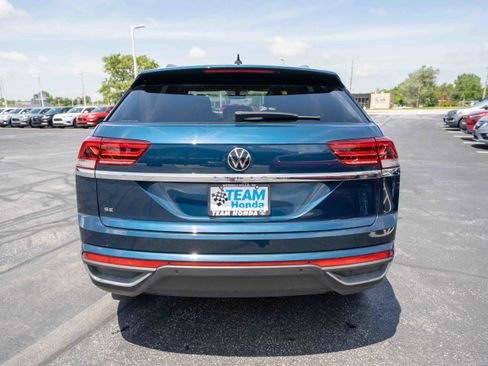 Used 2021 Volkswagen Atlas Cross Sport SE w/ Panoramic Sunroof Package FWD image 5