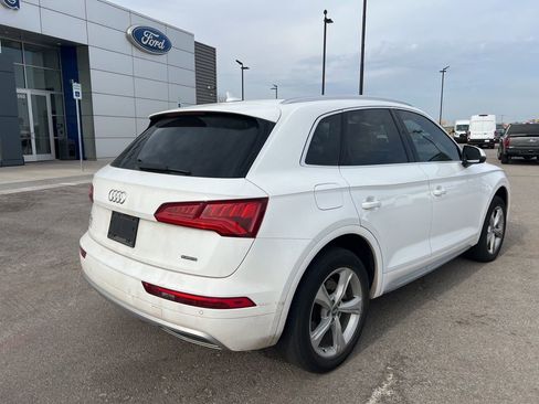 Used 2020 Audi Q5 2.0T Premium Plus w/ Premium Plus Package image 3