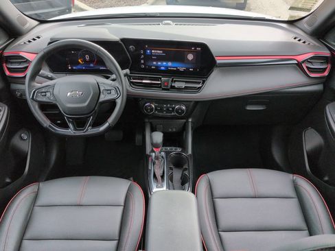 Used 2024 Chevrolet TrailBlazer RS w/ Convenience Package FWD image 15