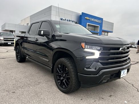 Certified 2025 Chevrolet Silverado 1500 High Country w/ Midnight Edition image 3