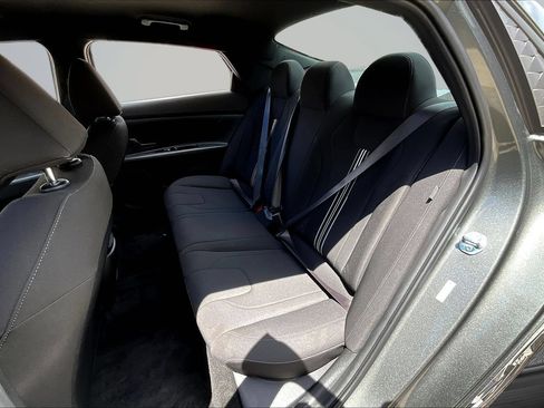 Used 2025 Hyundai Elantra Sport FWD image 25