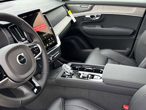 New 2026 Volvo XC90 B6 Ultra w/ Protection Package image 20