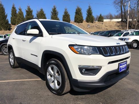 Used 2019 Jeep Compass Latitude w/ Popular Equipment Group image 6