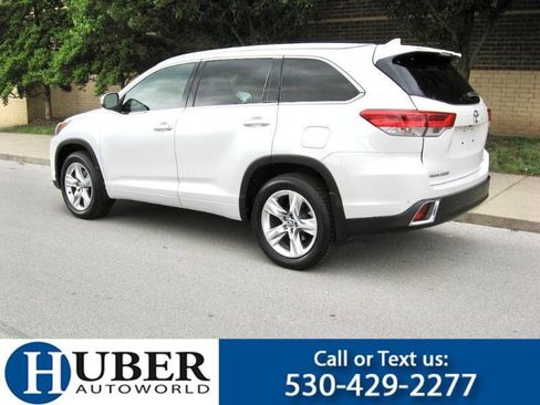 Used 2017 Toyota Highlander Limited AWD/4WD image 2