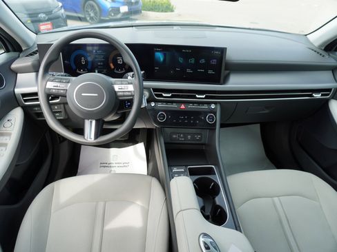 Used 2025 Hyundai Sonata SEL image 2
