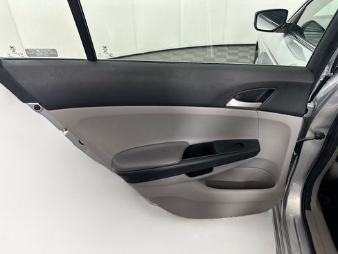Used 2011 Honda Accord LX image 23