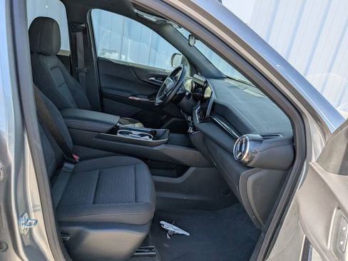 Used 2025 Chevrolet Equinox LT AWD/4WD image 19