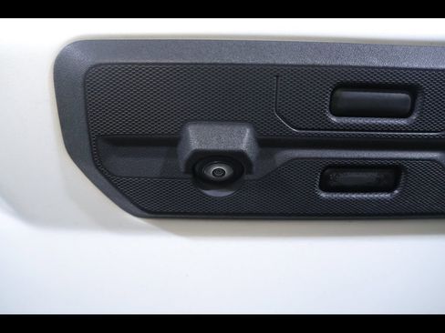 Used 2022 GMC Sierra 1500 SLT w/ SLT Convenience Package image 26