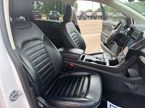 Used 2024 Ford Edge SEL AWD/4WD image 10