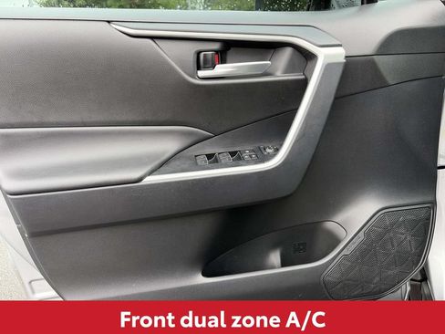 Used 2024 Toyota RAV4 SE AWD/4WD image 17