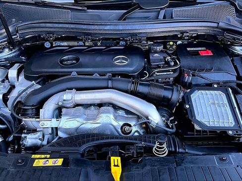 Used 2025 Mercedes-Benz GLA 250 image 32