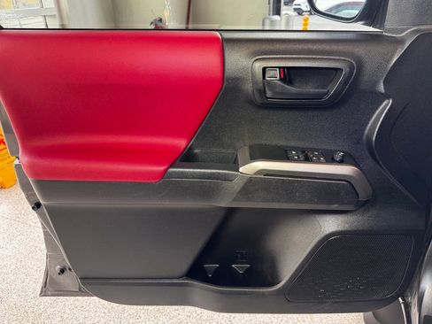 Used 2022 Toyota Tacoma SR5 image 21