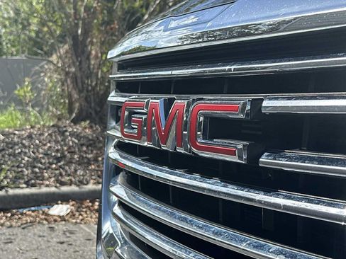 Certified 2024 GMC Terrain SLT AWD/4WD image 10