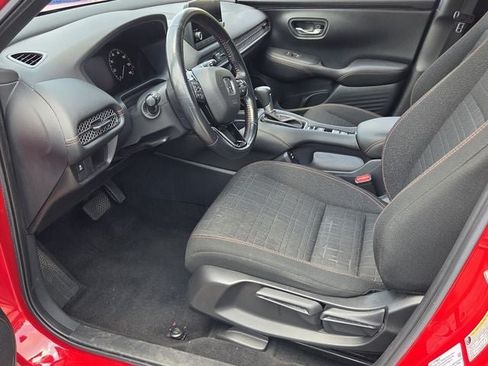 Used 2025 Honda HR-V Sport image 14