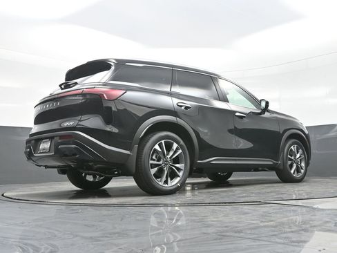 Used 2025 INFINITI QX60 Luxe w/ Cargo Package image 37