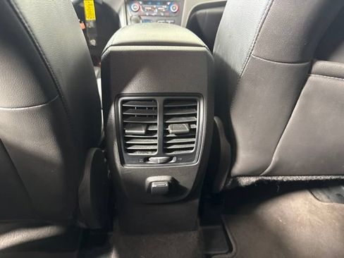 Used 2018 Ford Escape SEL AWD/4WD image 30