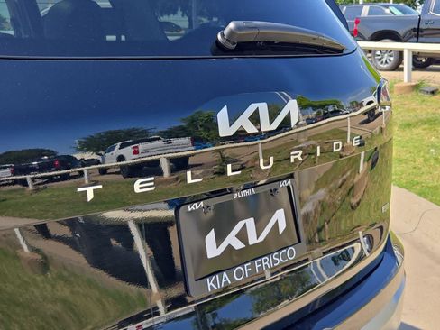 Certified 2024 Kia Telluride SX Prestige AWD/4WD image 12