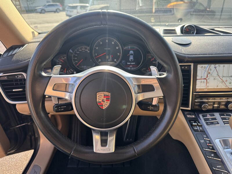 Used 2013 Porsche Panamera image 31