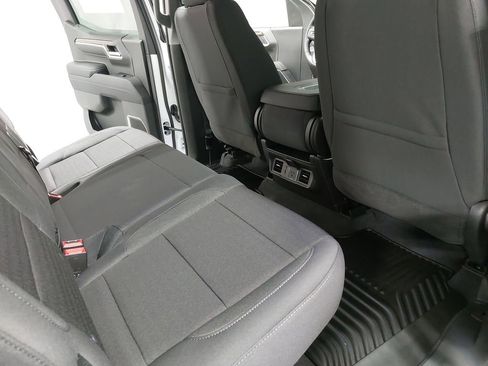 New 2026 GMC Sierra 1500 SLE w/ Preferred Package image 11