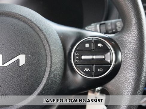 Used 2023 Kia Soul LX FWD image 3
