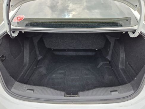 Used 2017 Chevrolet Cruze LS image 13