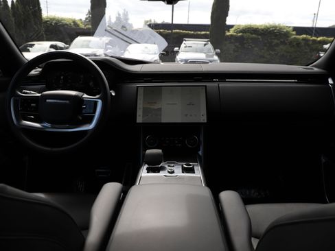 Certified 2023 Land Rover Range Rover SE AWD/4WD image 14