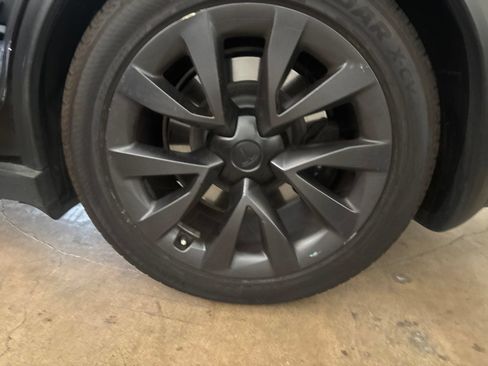 Used 2023 Tesla Model X AWD/4WD image 8