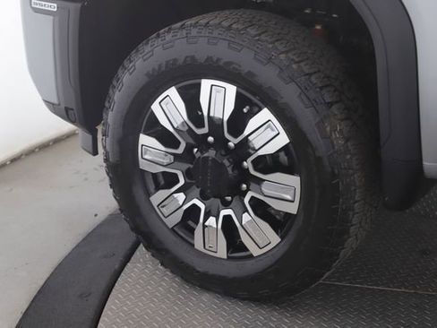Used 2026 GMC Sierra 3500 Denali w/ Denali Reserve Package AWD/4WD image 13