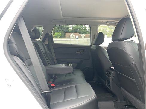 Used 2023 Nissan Rogue SL w/ SL Premium Package image 23