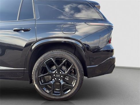 Used 2026 Chevrolet Traverse RS image 21