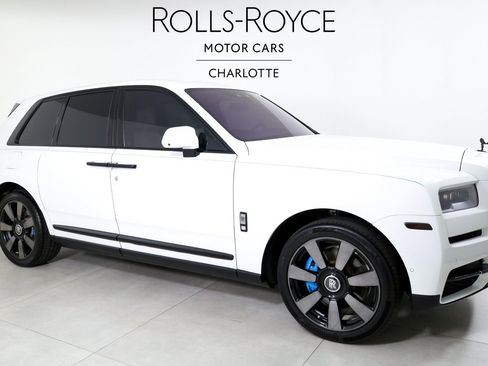 Certified 2023 Rolls-Royce Cullinan w/ Cullinan Package AWD/4WD image 5
