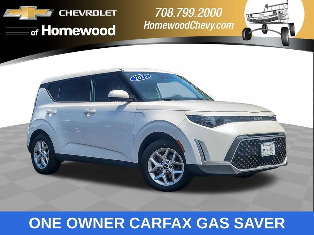Used 2025 Kia Soul LX w/ LX Technology Package FWD image 1