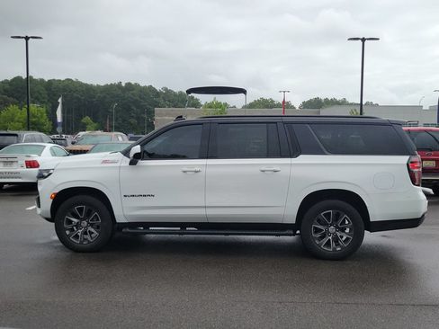 Used 2021 Chevrolet Suburban Z71 w/ Rear Media and Nav Package AWD/4WD image 6